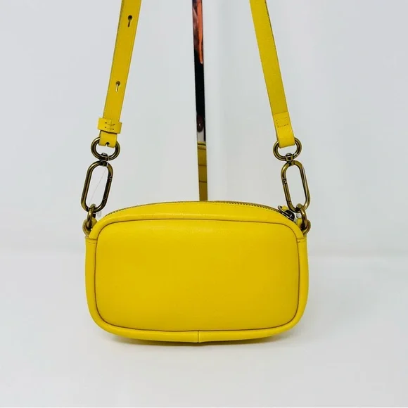 Madewell mini The Leather Carabiner Crossbody Bag In Gilded Chartreuse - Picture 2 of 6
